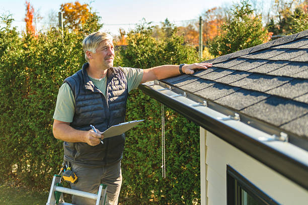 Professional Roof Repair technician working in Llano, CA